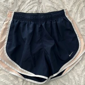 Nike shorts NWOT size medium